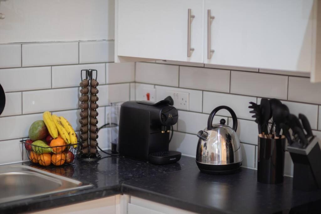 Perfect Location 4Bed 2 Bath Spacious Apartment 런던 외부 사진